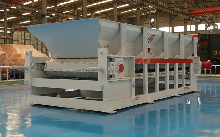 Mining Apron Feeder: High-Quality Equipment from Xingaonai, Trusted Mining Equipment Manufacturer
