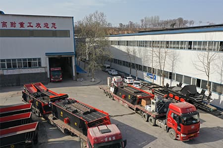 Vibrating Screen loaded for overseas delivery