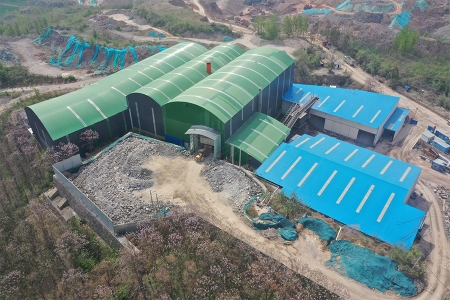 Línea de producción de arena y trituración de granito de 700-800 tph en Indonesia