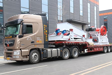 Jaw Crusher loaded for overseas delivery