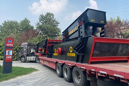 Vibrating Feeder loaded for overseas delivery