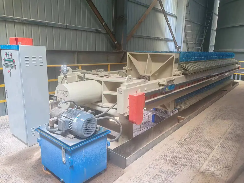 Plate and frame filter press in work