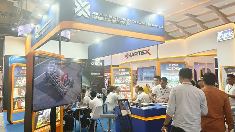 Visitantes en el stand de XINGAONAI durante Mining Indonesia 2026 Visitantes en el stand de XINGAONAI durante Mining Indonesia 2026